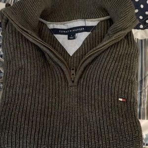 Dark gray Tommy Hilfiger soft sweater quarter zip size Med from Macys
